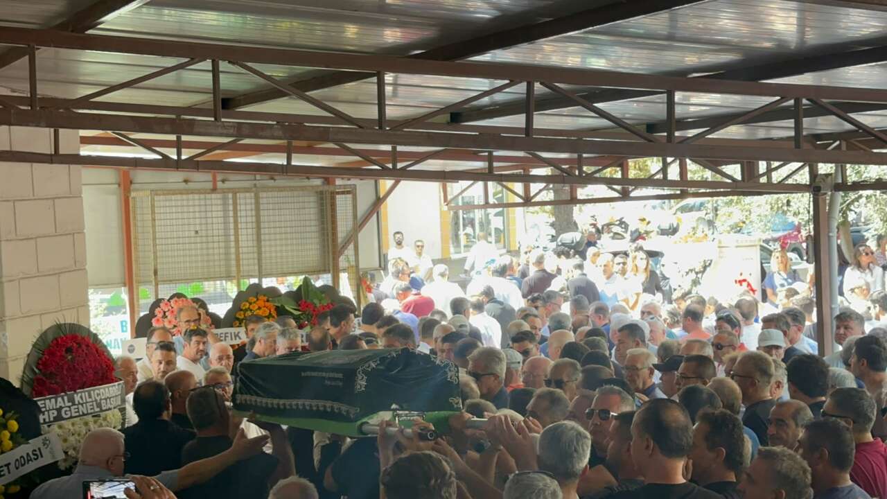 Marmaris’te Candan Yürekli’ye Veda, Siyaset ve İş Dünyası Cenazede Buluştu 2